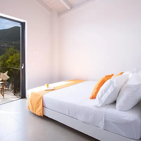 Kalamos - Modern In Bay With Direct Access To Sea Szívota