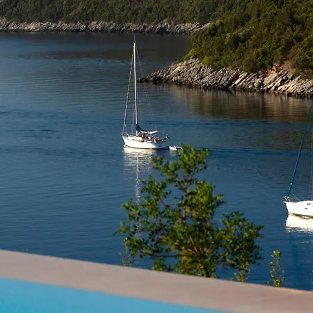Villa Kalamos - Modern In Bay With Direct Access To Sea