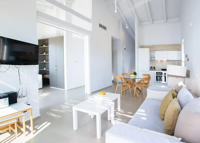Kalamos - Modern In Bay With Direct Access To Sea וילה