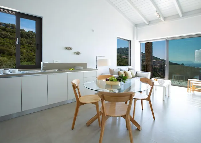 Kalamos - Modern In Bay With Direct Access To Sea סיבוטה
