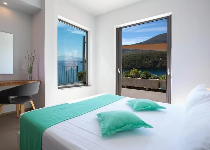 Villa Kalamos - Modern In Bay With Direct Access To Sea *