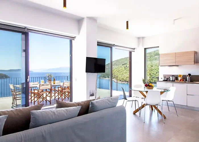 Kalamos - Modern In Bay With Direct Access To Sea וילה